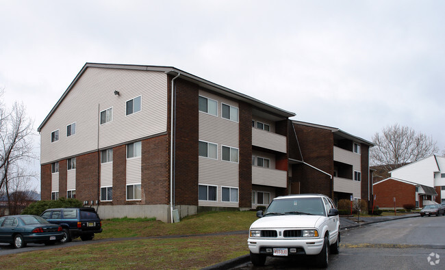 Building Photo - Jarvis Heights Apartments