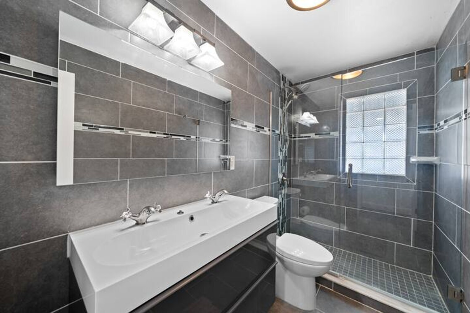 Building Photo - 102 Deleon Rd