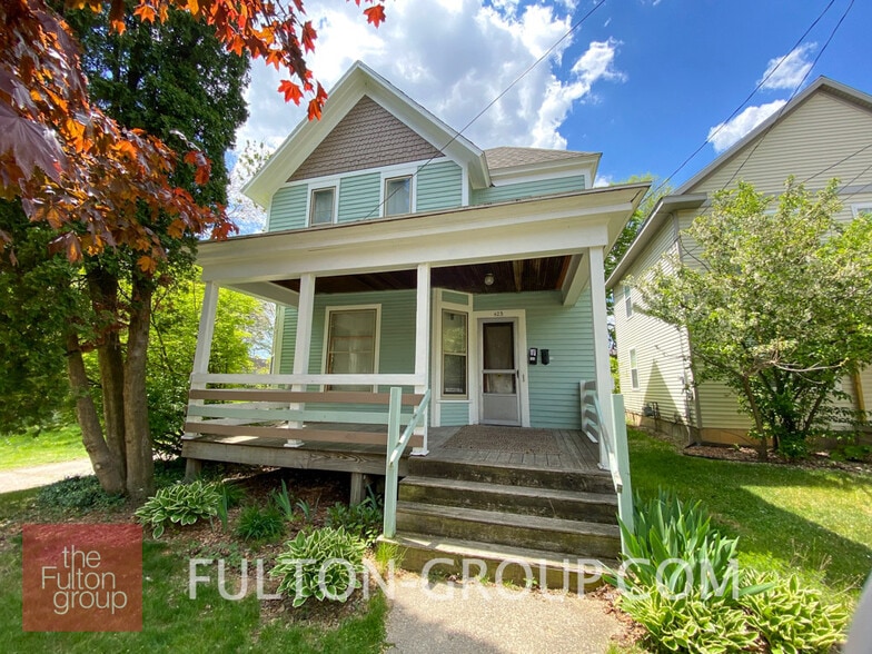 Exterior - 423 Charles Ave SE