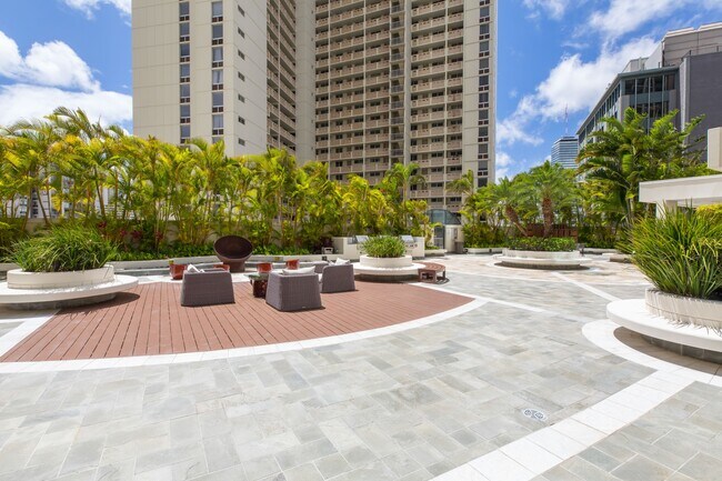 Building Photo - 1837 Kalakaua Ave