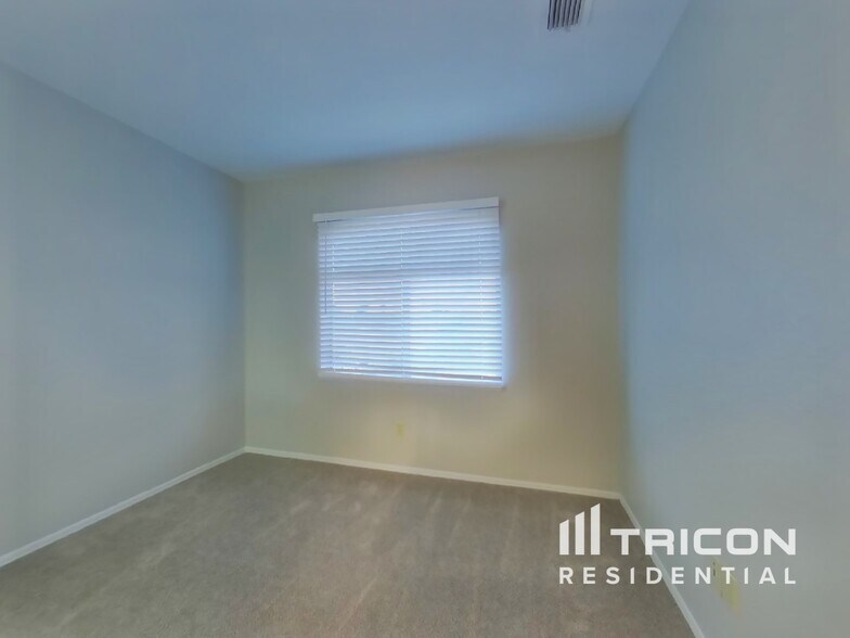 Building Photo - 3802 W Firehawk Dr