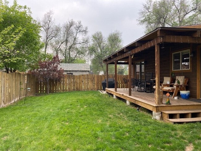 Building Photo - Updated Old Town 3 Bed 2 Bath Home w/ fenced yard and 1 car garage