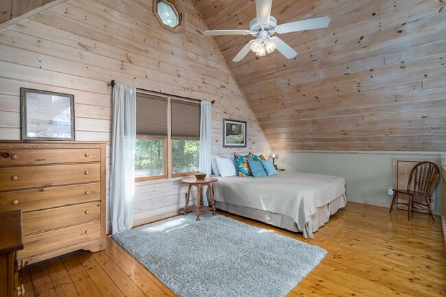 Building Photo - 363 Palisade Dr