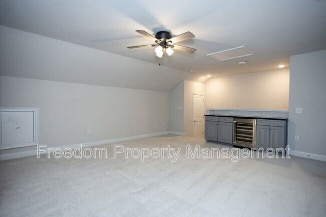 Building Photo - 17137 Branched Oak Rd