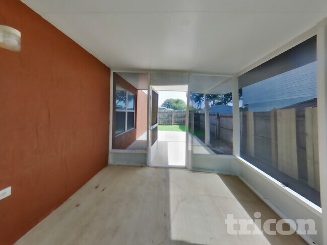 Building Photo - 2101 Ardencroft Dr
