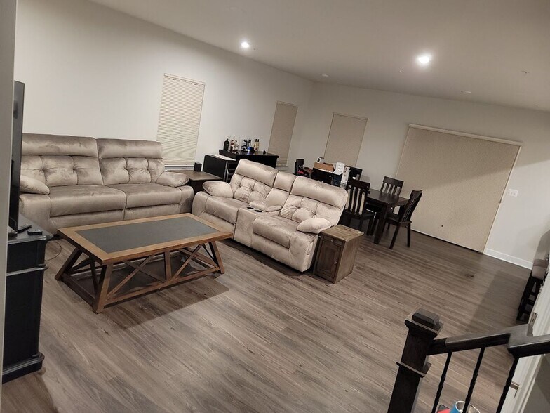 Building Photo - 11273 Wheeler Ridge Dr