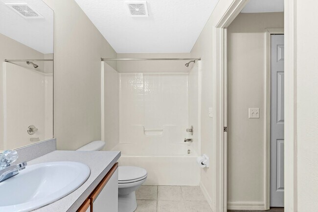 Building Photo - 6433 Cypressdale Dr