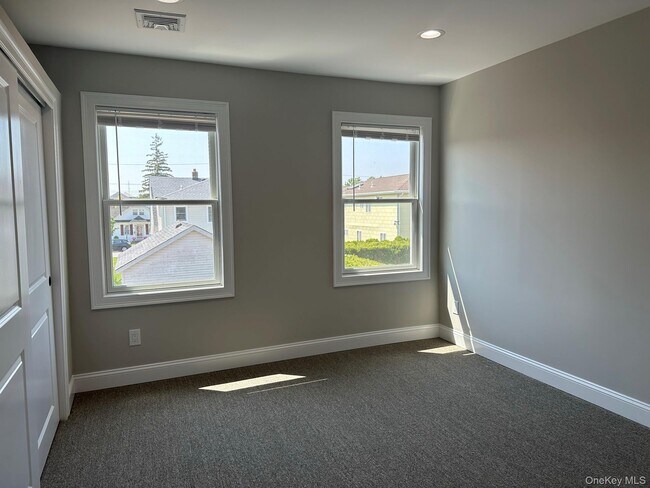 Building Photo - 39 Fairfield Ave