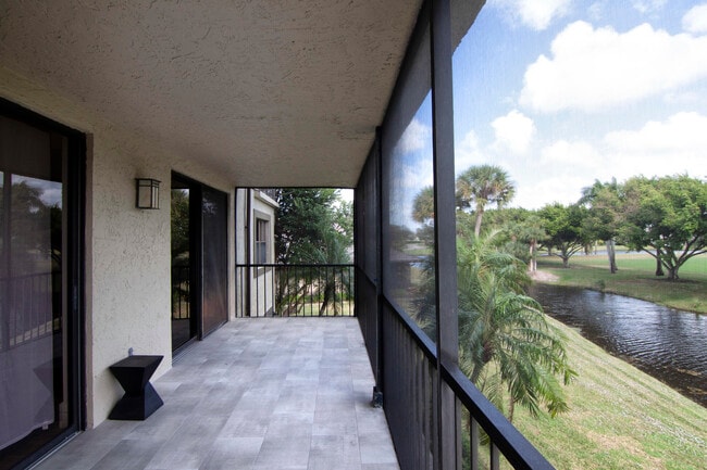 Building Photo - 2770 Polo Island Dr