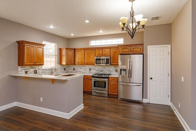 Building Photo - 41 E Spruce St