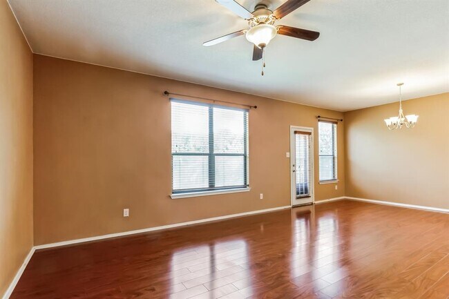 Building Photo - 1029 Brighton Pl