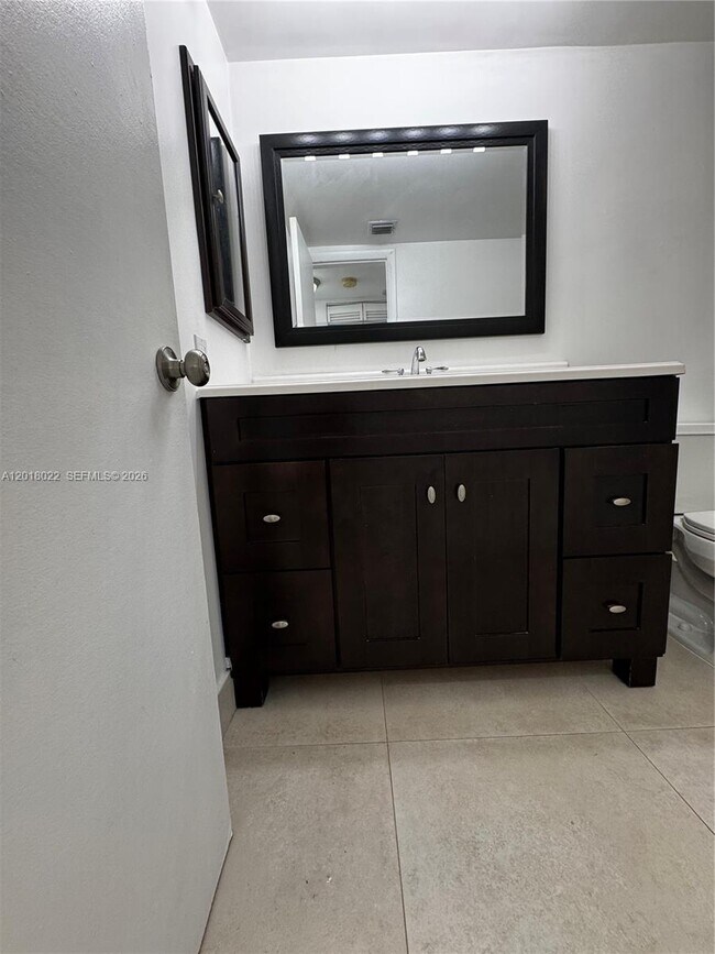 Building Photo - 5401 SW 77th Ct