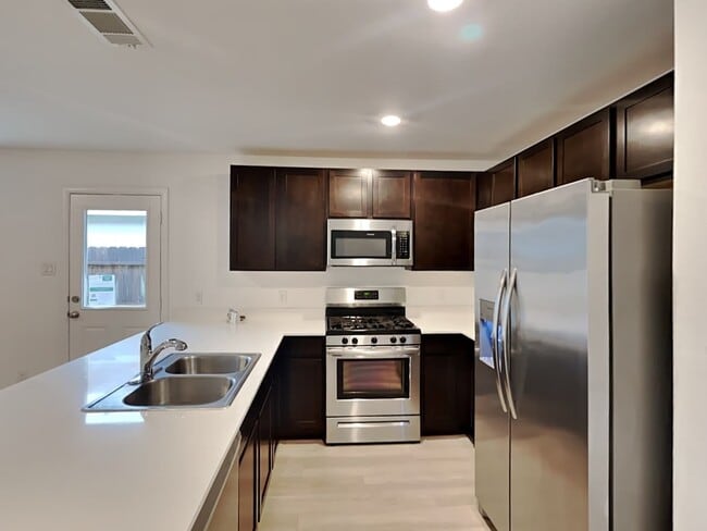 Building Photo - 22287 Stoney Ravine Dr