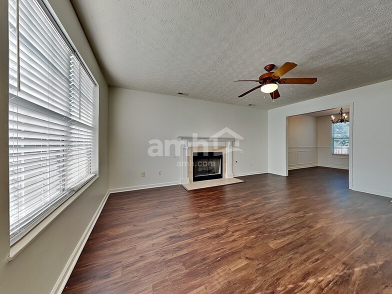 Building Photo - 7146 Mountain Mist Ln