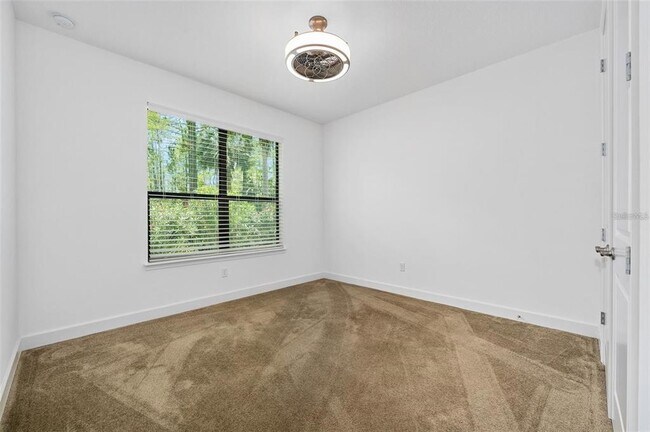 Building Photo - 27 Bay Ct