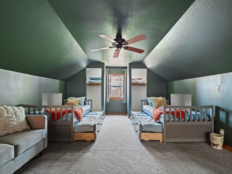 Building Photo - 7268 Leafygreen St