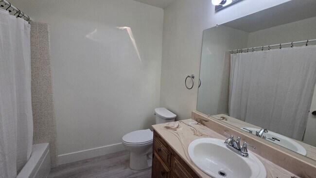 Building Photo - Newly Renovated NW Reno Home