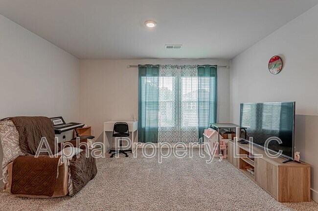 Building Photo - 126 Pewter Cir