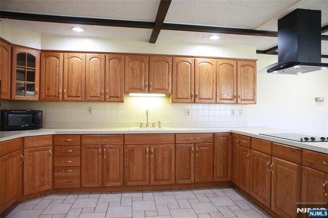 Building Photo - 2A Harvey Ave