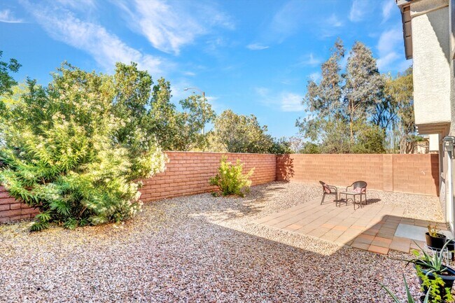 Building Photo - 6924 Ghost Ranch Ave
