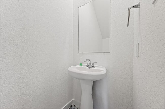 Building Photo - 16518 Texas Hill Country Rd