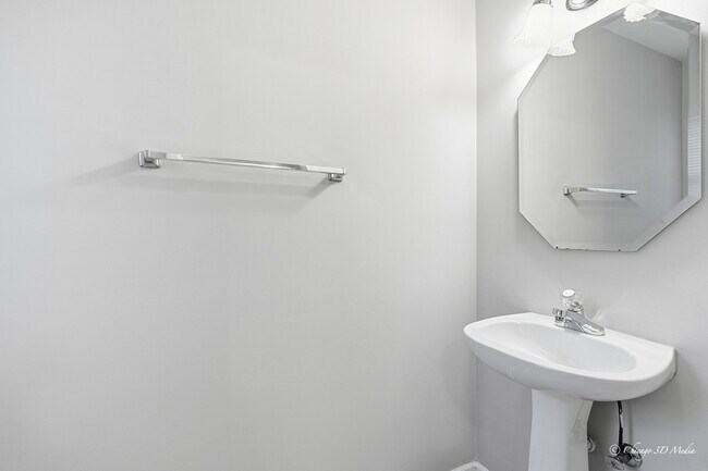 Building Photo - 812 Old Checker Rd