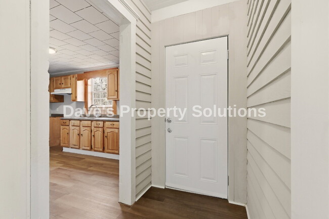 Building Photo - Charming Updated Home in Prime Winston-Salem Location