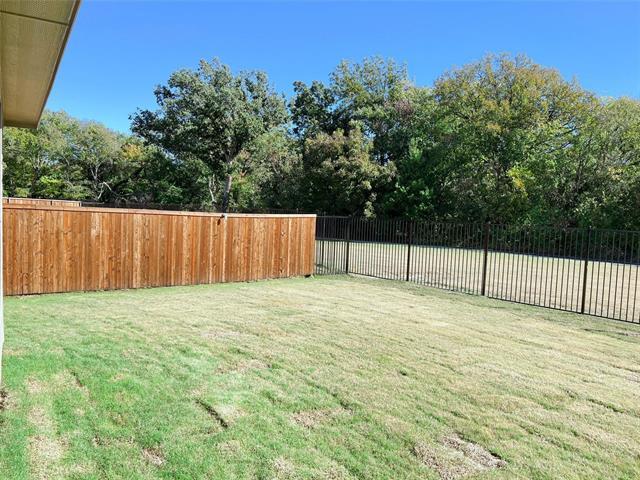 Building Photo - 1817 St James Pl Ln
