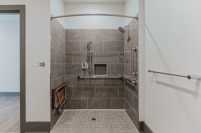 Building Photo - Two Bedroom Apartment in Washington Square!