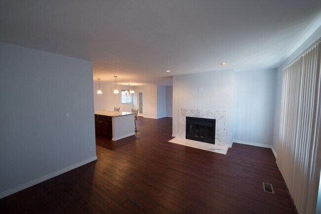 Building Photo - 3014 Hayman Terrace