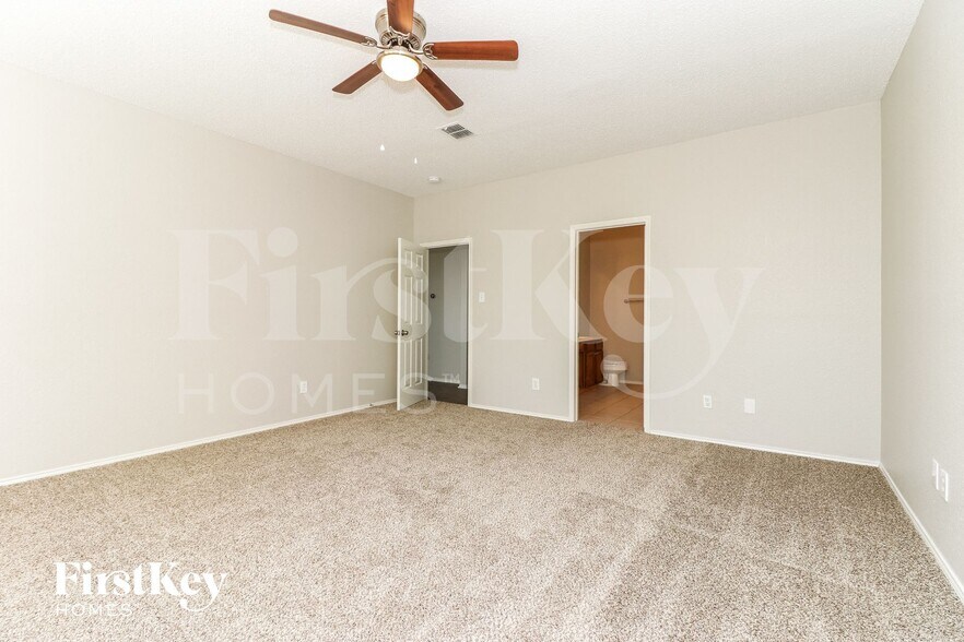 Building Photo - 1910 Winter Park Dr