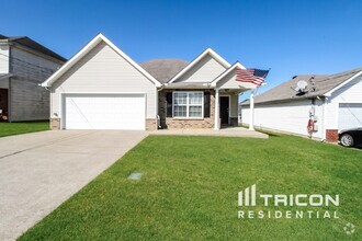 Building Photo - 323 Sarna Dr