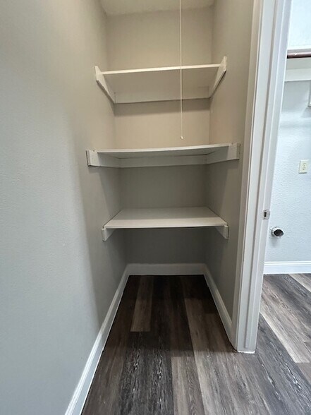 Storage - 4729 Waterway Dr N