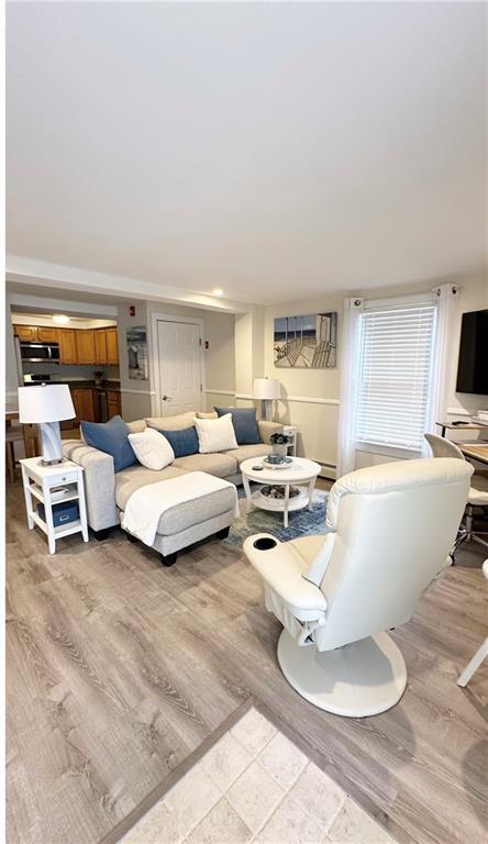 Building Photo - 227 Thames St