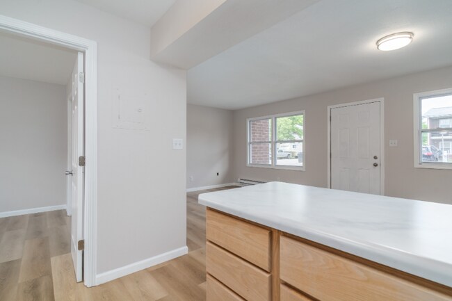 Building Photo - 1108 N 39th St