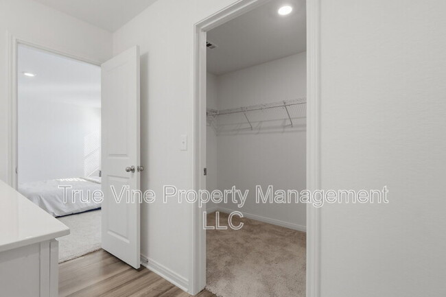 Building Photo - 14523 Bonito Loop