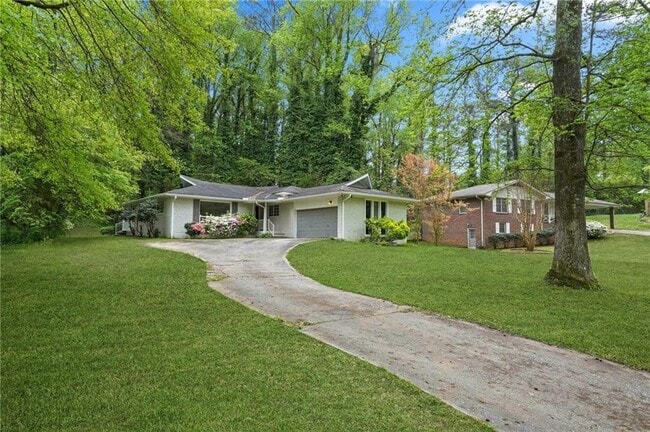 Building Photo - 3891 Artist View Dr