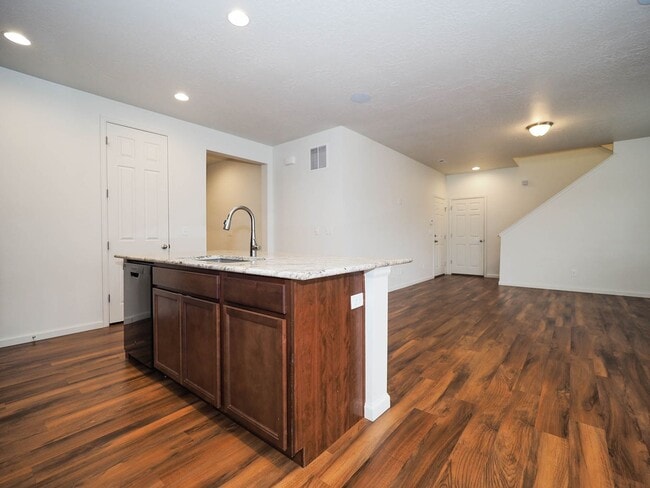 Building Photo - Cute single family home in Saratoga Springs