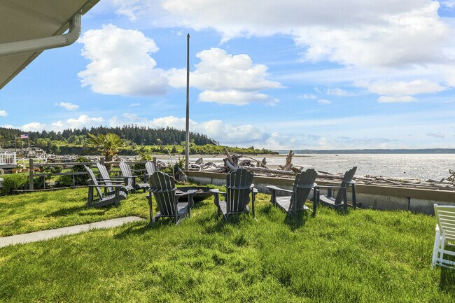 Building Photo - 260 E Driftwood Shores Rd