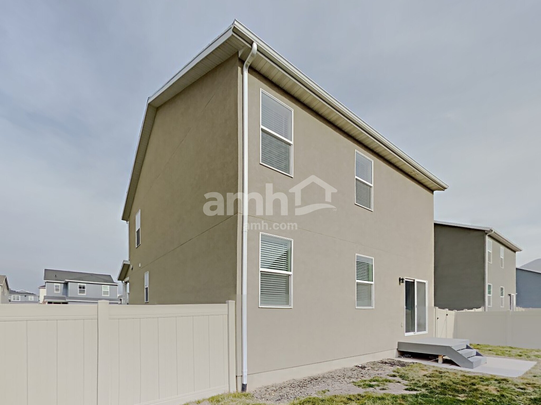 Building Photo - 2344 Surry Way