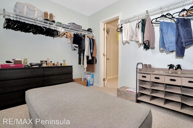 Building Photo - 4 br, 2.5 bath House - 304 Charity Lane