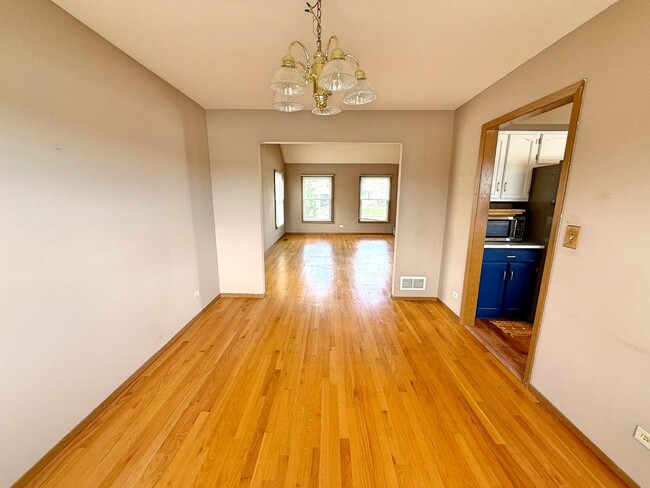 Building Photo - 1013 Pear Tree Ln