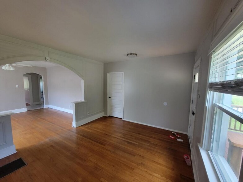 Building Photo - 8620 Moran Pl