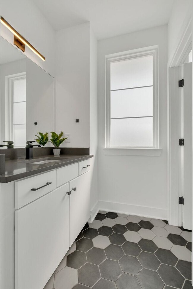 Building Photo - 6409 HIgh Top Ct