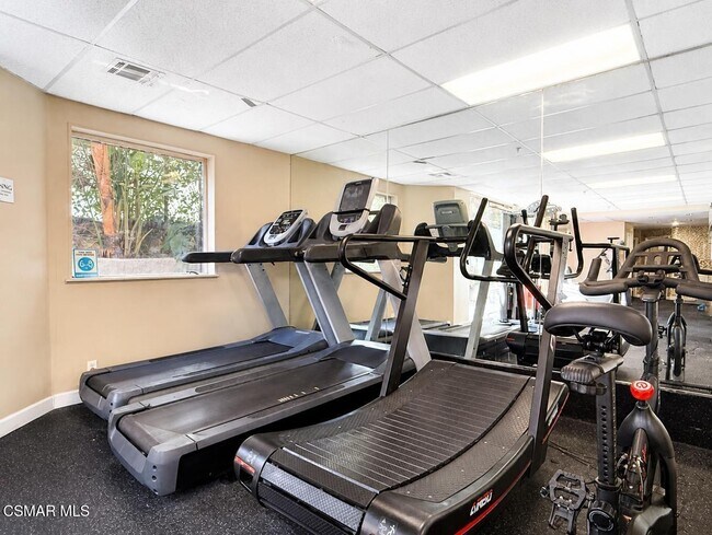 Building Photo - 620 S Gramercy Pl