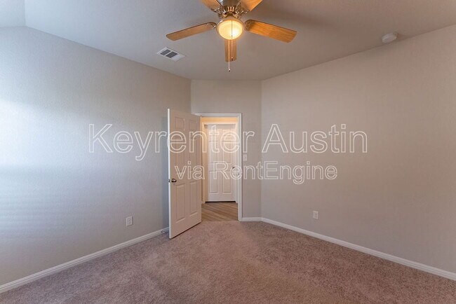 Building Photo - 113 Caney Cv
