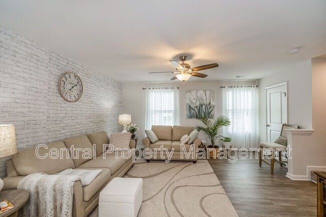 Building Photo - 225 Coldwater Creek Ct