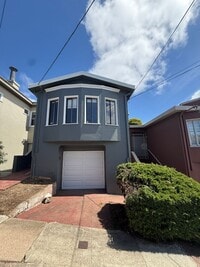 Building Photo - Bright Sunnyside Home with Fireplace, Bay Windows & Private Backyard!