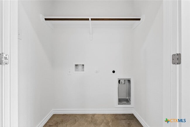 Building Photo - 620 Pacific Crest Trl