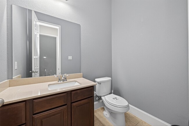 Building Photo - 16811 Kilgarth Dr